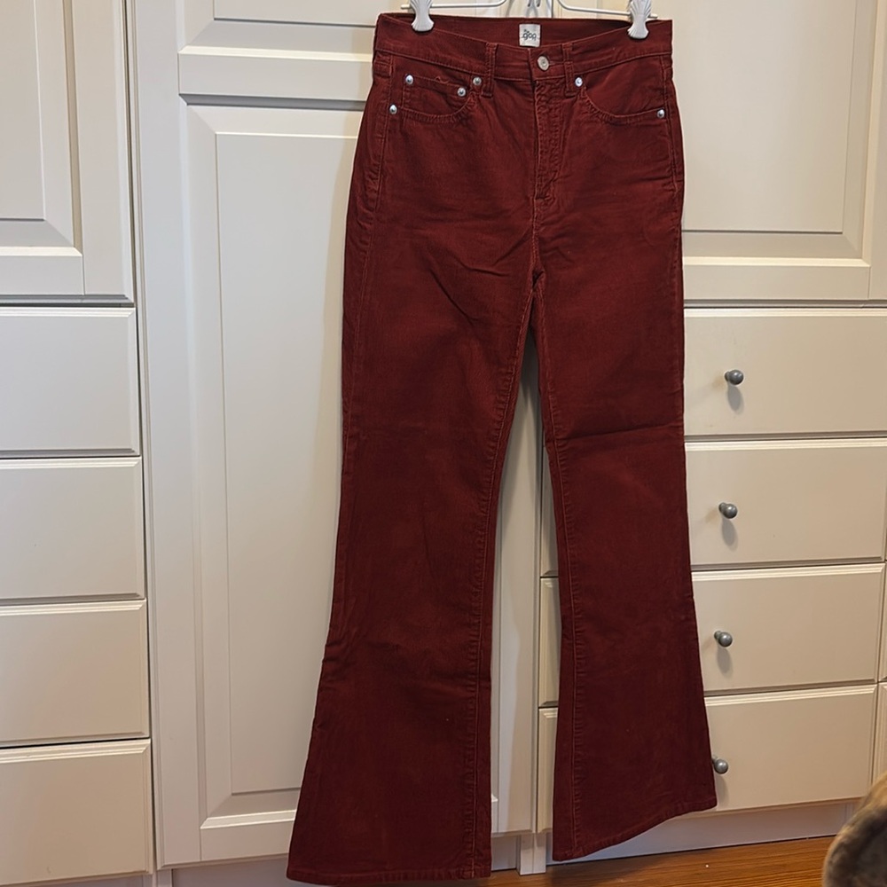 GAP corduroy pants size 27/4